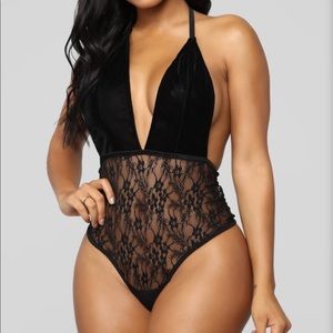 Fashion Nova: Something New Lace Velvet Teddy